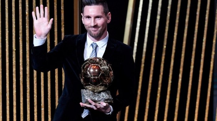 Messi: Ronaldo bombardirdir, mən isə oyunun qurulması ilə məşğul oluram