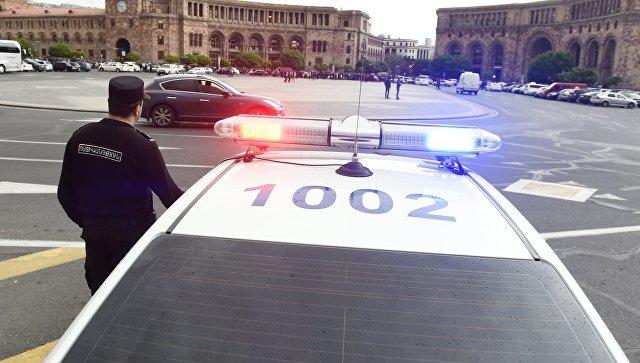 Ermənistan parlamentinin binasına əlavə polis qüvvələri cəlb edilib