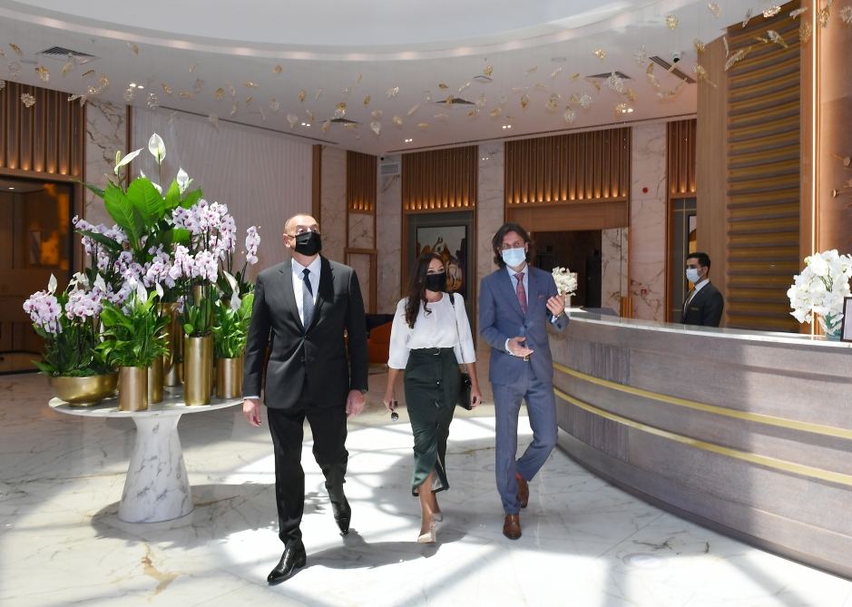Prezident İlham Əliyev və birinci xanım Mehriban Əliyeva Bakıda “Intercontinental” otelinin açılışında iştirak edib (FOTO/VİDEO)