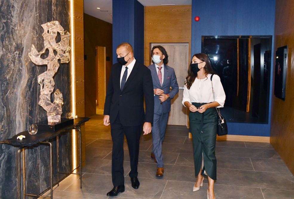 Prezident İlham Əliyev və birinci xanım Mehriban Əliyeva Bakıda “Intercontinental” otelinin açılışında iştirak edib (FOTO/VİDEO) 