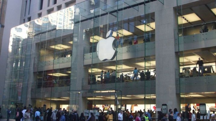 “Apple”ın İtaliyadakı bütün mağazalarını bağlandı