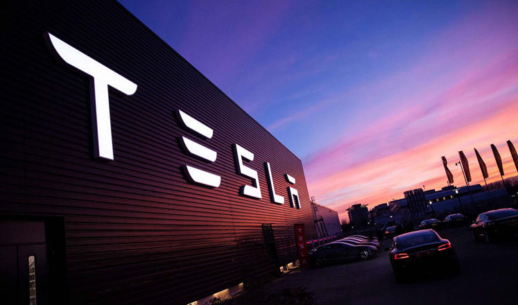 "Tesla" ən keyfiyyətsiz avtomobil seçildi