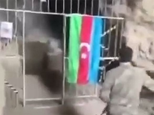 Azərbaycan əsgəri Azıx mağarasının görüntülərini paylaşdı (VİDEO)