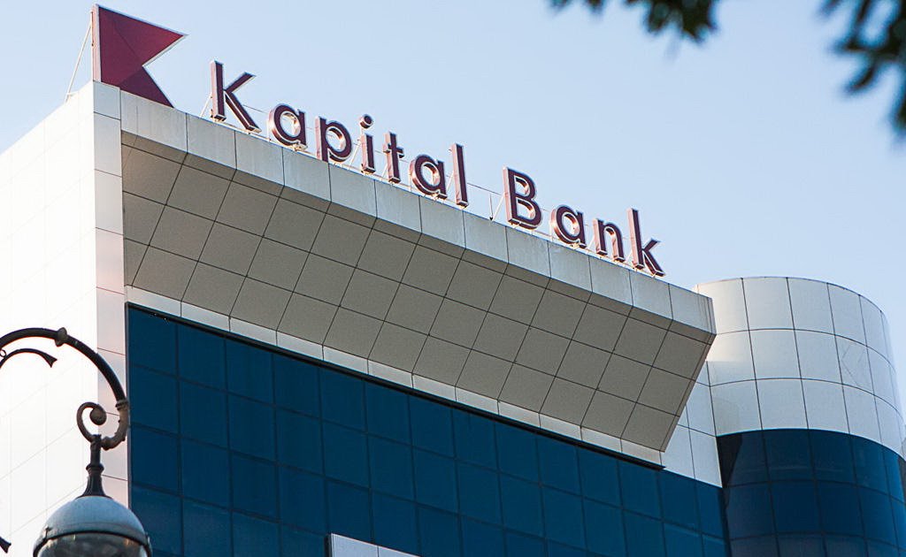Azərbaycanda bank müdiri intihar etdi