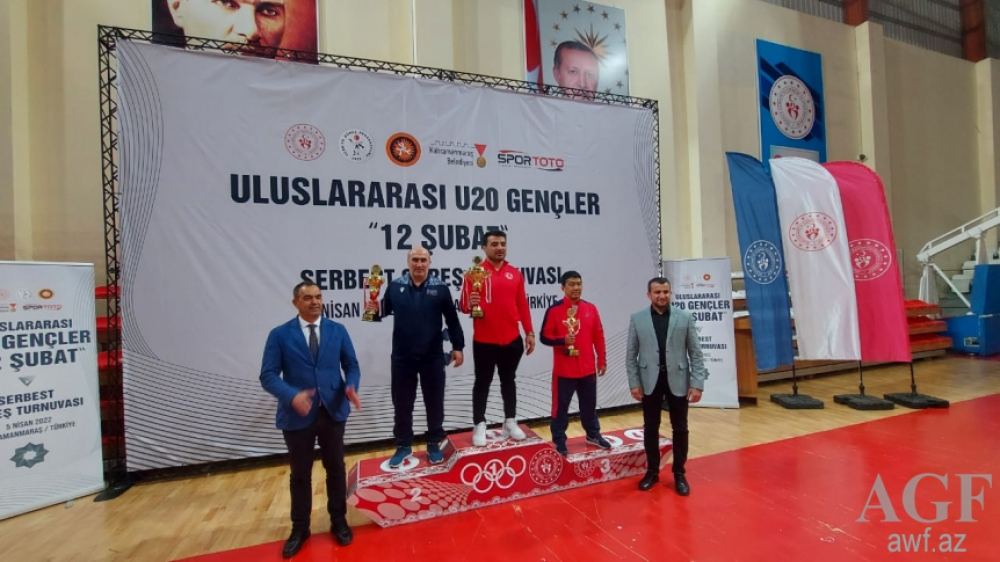 Gənc sərbəst güləşçilərimiz Türkiyədə 10 medal qazanıblar