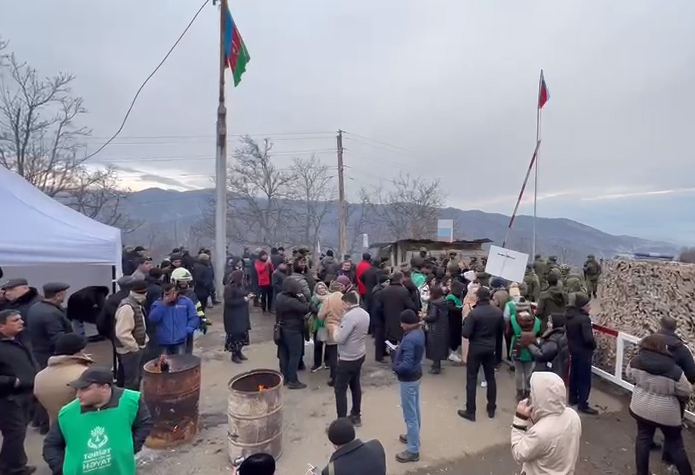 Rusiya sülhməramlılarının məsuliyyət zonasında etiraz aksiyasının ikinci günü