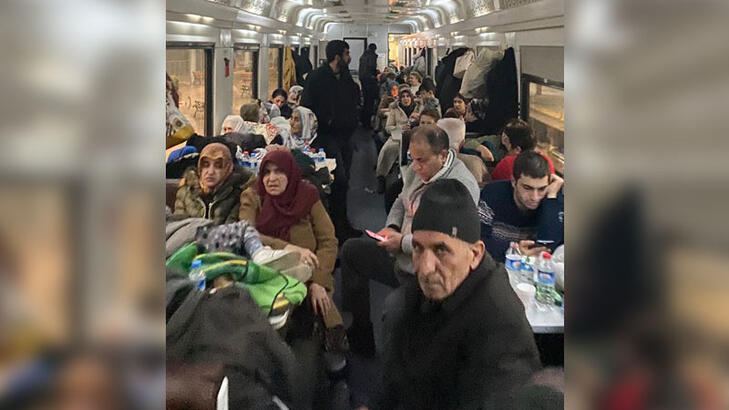 Türkiyədə zəlzələdən zərərçəkənlərin bir qismi vaqonlara yerləşdirilib