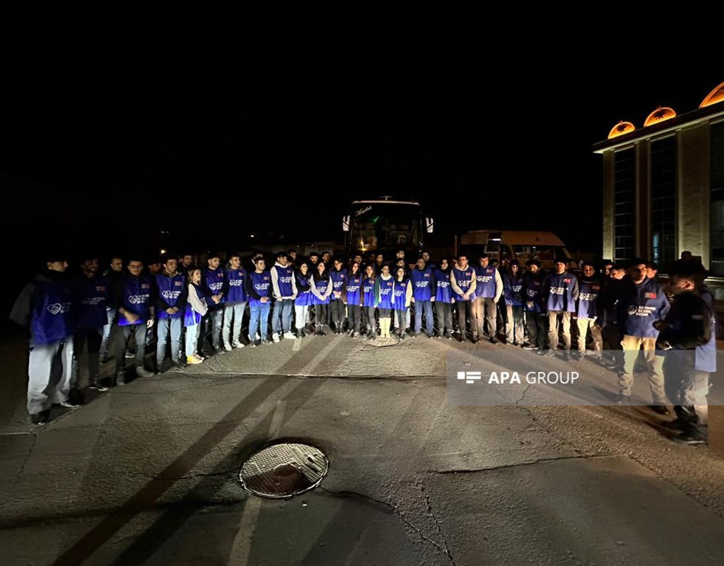 Azərbaycan könüllülərinin növbəti heyəti Türkiyədə zəlzələ bölgəsinə yola düşüb