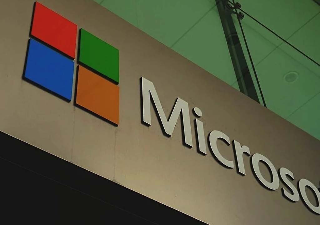 “Microsoft”un sındırıldığı, 30 milyon insanın məlumatının ələ keçirildiyi iddia edilir