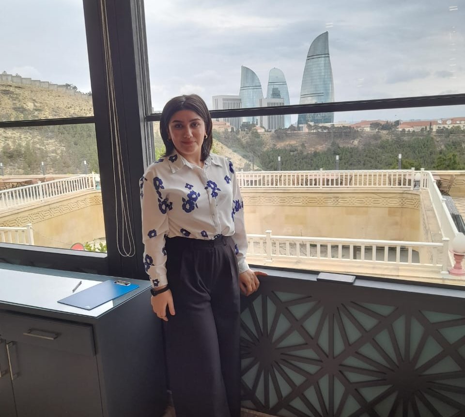 Pedaqoq motivator Zəhra Zamanova: "İnsanlara dəstək olmaq əsas iş prinsipimdir"