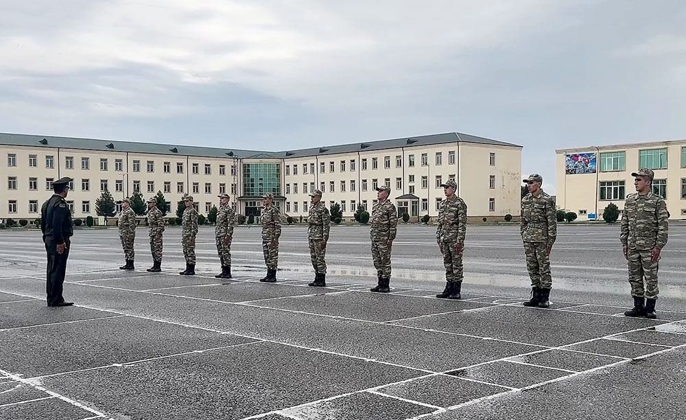 Azərbaycan Ordusunda çağırışçıların qəbulu prosesi davam edir