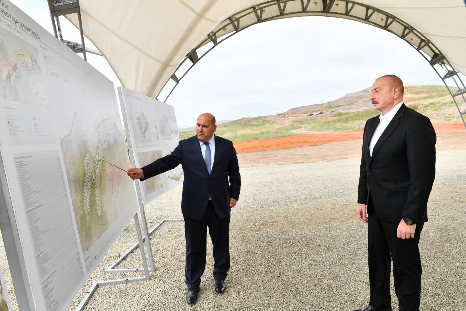Prezident İlham Əliyev Füzulinin Cuvarlı kəndinin təməlini qoyub