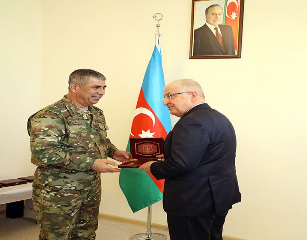 Zakir Həsənov Türkiyə, Tacikistan, Qazaxıstan və Özbəkistan müdafiə nazirlərini təltif edib