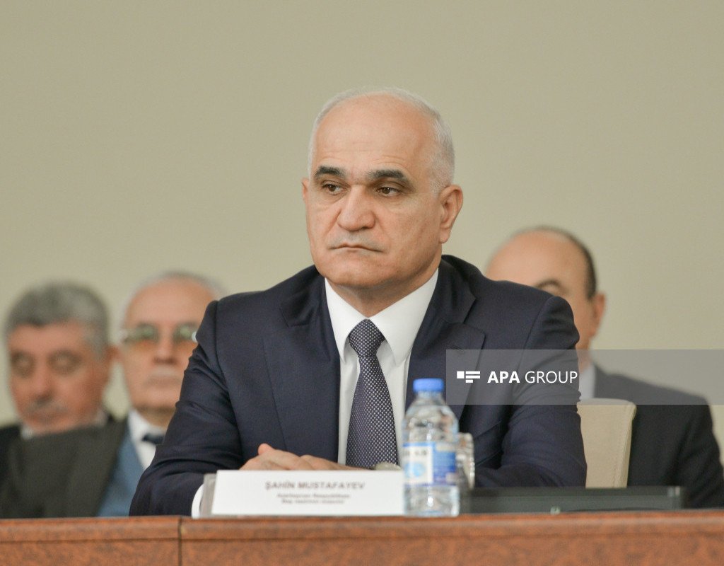 Şahin Mustafayev İran səfirini qəbul edib