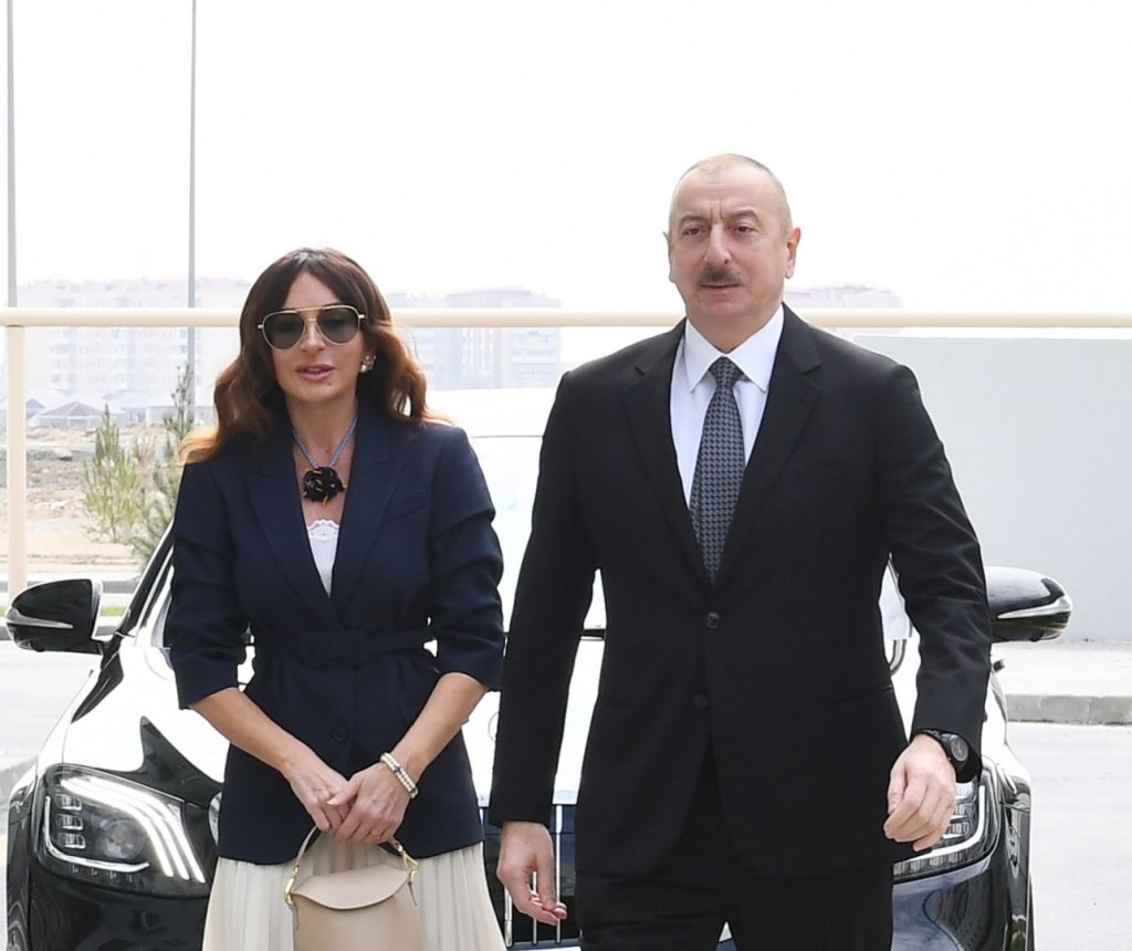 Prezident İlham Əliyev və Birinci xanım Mehriban Əliyeva İsmayıllıda “DOST EVİ”nin açılışında iştirak ediblər
