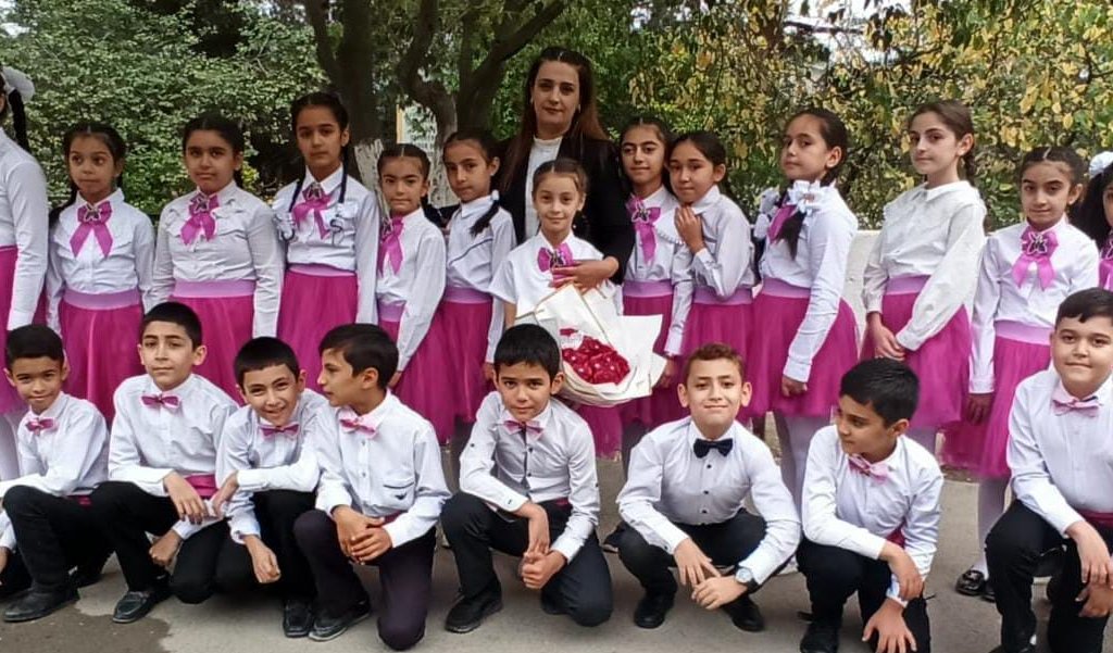 Pedaqoq Sevil Şirinova: "Dövlətə layiqli vətəndaş yetişdirməyə çalışıram"