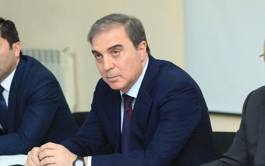 İcra başçısının tikdiyi binada külli miqdarda yeyinti – Şikayət - FOTO