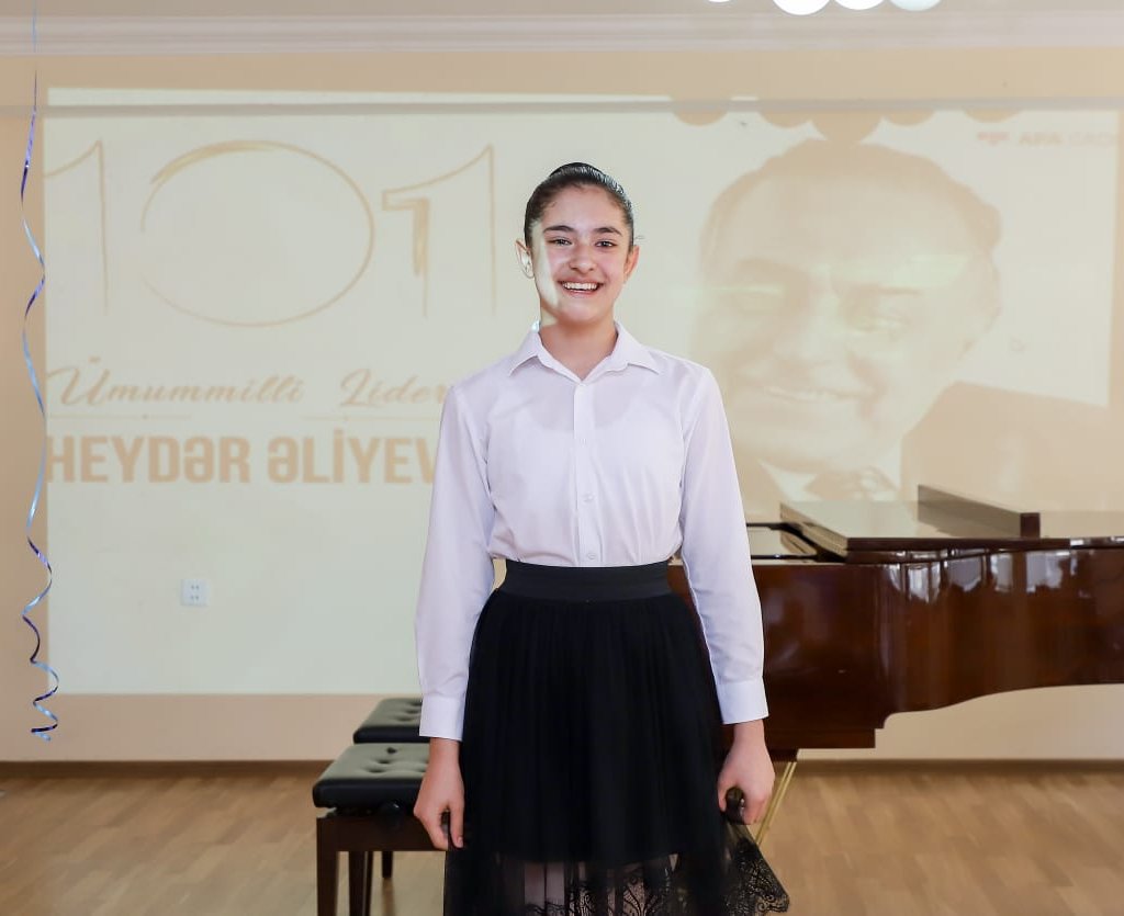 Bakı Xoreoqrafiya Akademiyasında Ümummilli lider Heydər Əliyevin ildönümünə həsr olunmuş konsert proqramı keçirilib
