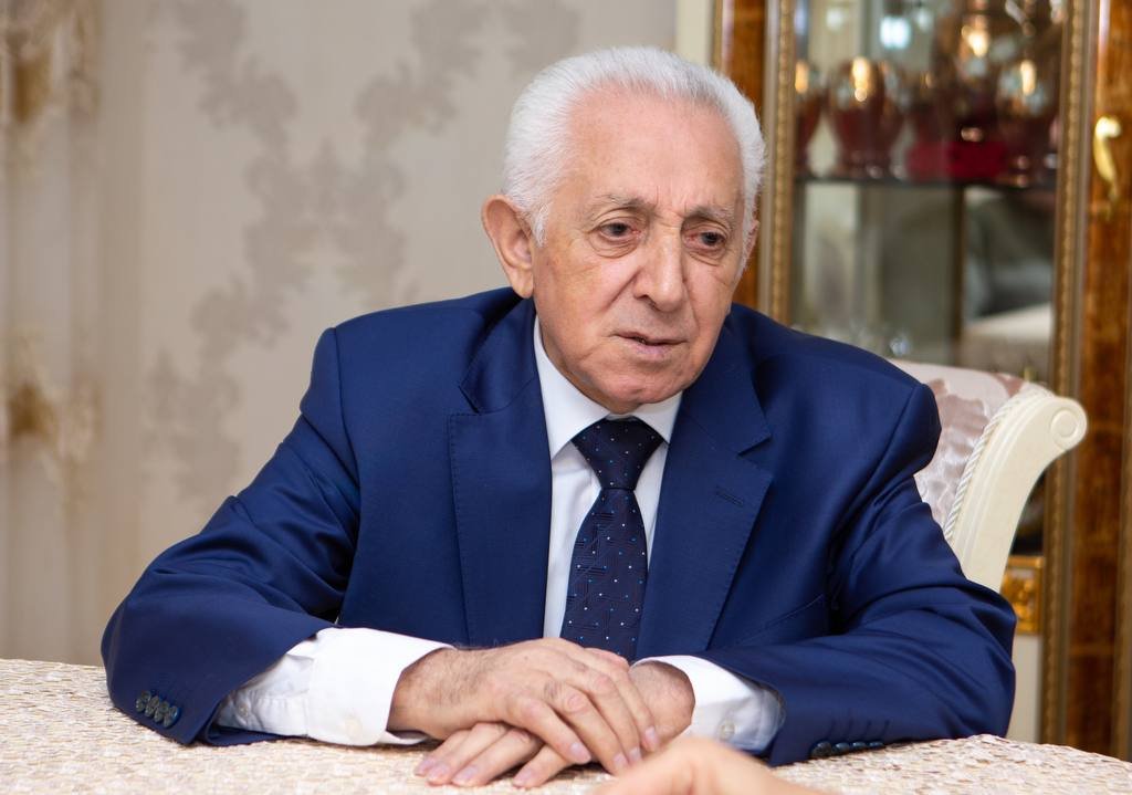 Ulu Öndərə yazdığı məktuba görə ermənilərin qəzəbinə tuş gələn, Göyçə həsrətli, 80 yaşlı Qədir Aslanla MÜSAHİBƏ Ulu Öndərə yazdığı məktuba görə ermənilərin qəzəbinə tuş gələn, Göyçə həsrətli, 80 yaşlı Qədir Aslanla MÜSAHİBƏ