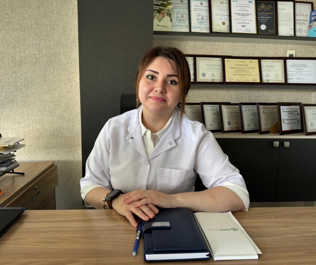 Pediatr Zarina Şixzadayeva körpələr üçün zərbəyə davamlı dəbilqə və zərbəyə davamlı kəpənəklərin zərərləri barədə danışdı