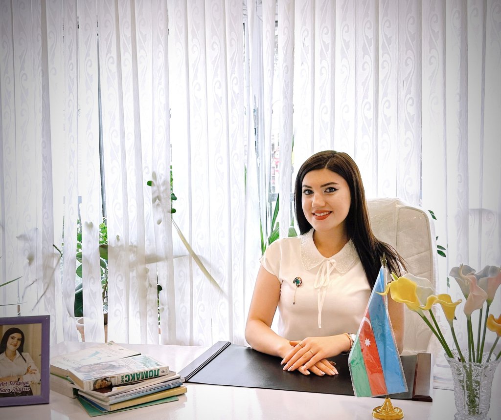Təsviri incəsənət müəllimi Sara Əliyeva: 