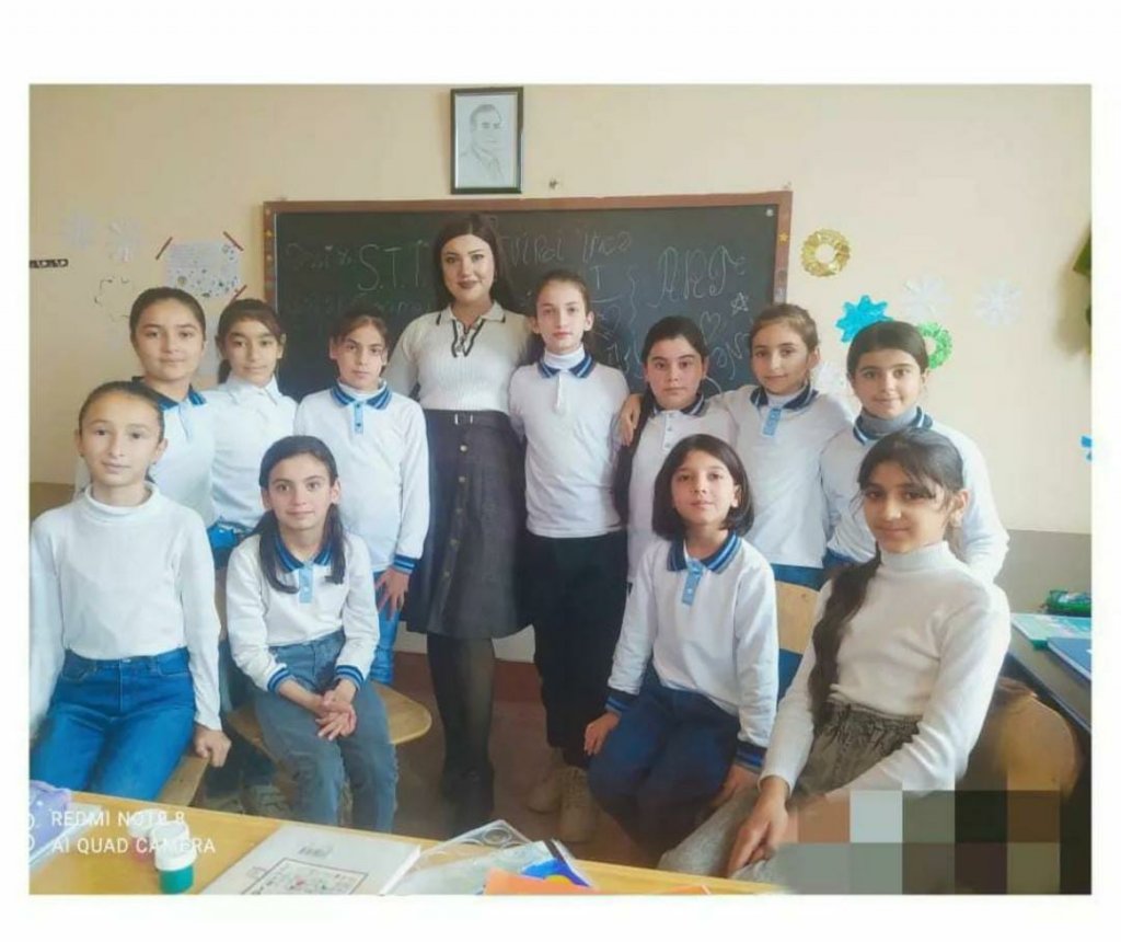 Təsviri incəsənət müəllimi Sara Əliyeva: "Sevgi ilə böyüyən hər bir uşağın gələcəyi, əlbəttə, gözəl və xoşbəxt olacaq"