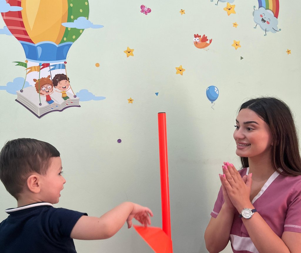 autizm mütəxəssisi Arzu Bağırlı: "Ailələrin böyük sevincinə səbəb olacağım ağlıma gəlməzdi"