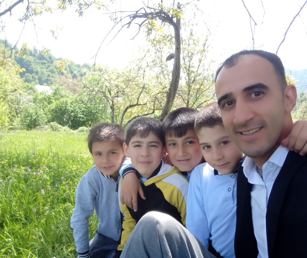 İbtidai sinif müəllimi Qədir Məmmədov: "Bu qədər çox şagirdin sevgisini qazanacağım ağlıma gəlməzdi"