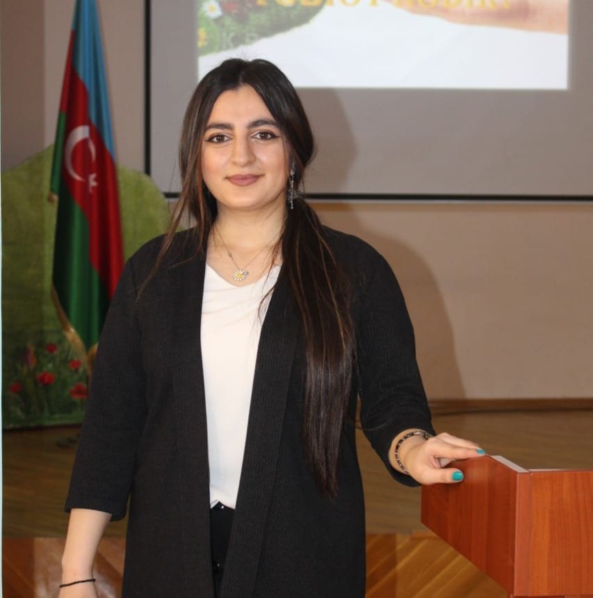 Azərbaycan Respublikası Ali Təhsil Pilləsinin fəxri məzunu, Coğrafiya müəllimi Elza Əliyeva: "Abituriyentlərimin ağlında dərin izlər buraxacağım ağlıma gəlməzdi"