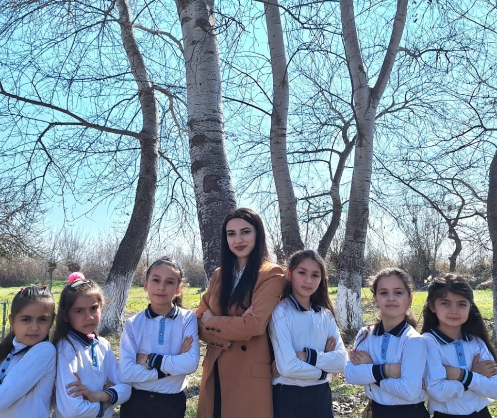 İbtidai sinif müəllimi Lala Verdiyeva: "Təhsil alan hər bir uşağın həyatında iz buraxmaq və onlara doğru yolu göstərmək, mənim üçün ən böyük şərəfdir"