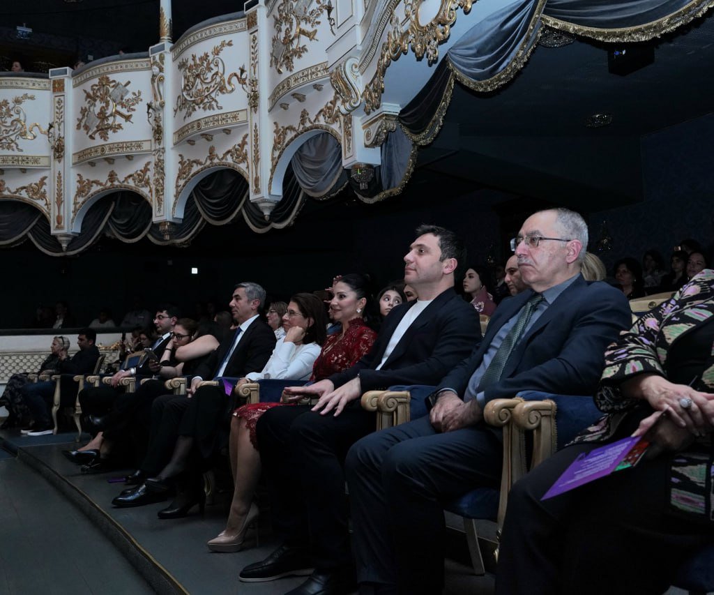 Beynəlxalq Rəqs Günü münasibətilə Azərbaycan Dövlət Akademik Musiqili Teatrında akademiyanın orta ixtisas təhsil pilləsinin buraxılış-hesabat konserti keçirilib