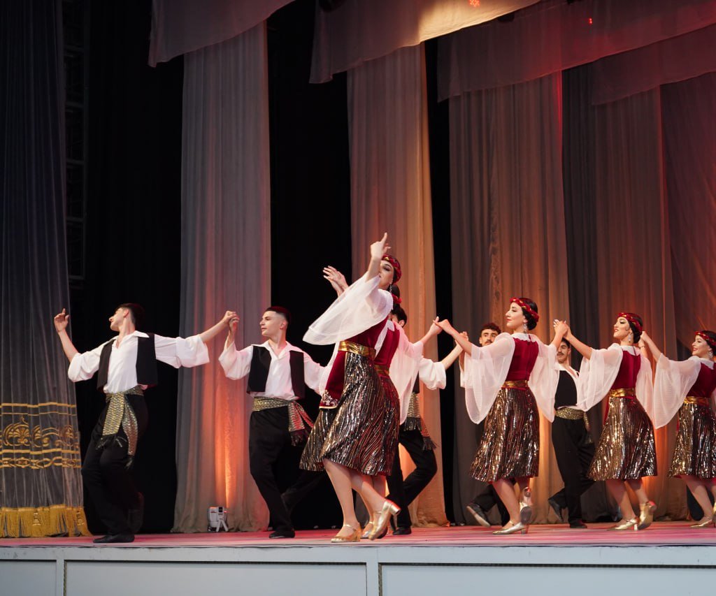 Beynəlxalq Rəqs Günü münasibətilə Azərbaycan Dövlət Akademik Musiqili Teatrında akademiyanın orta ixtisas təhsil pilləsinin buraxılış-hesabat konserti keçirilib