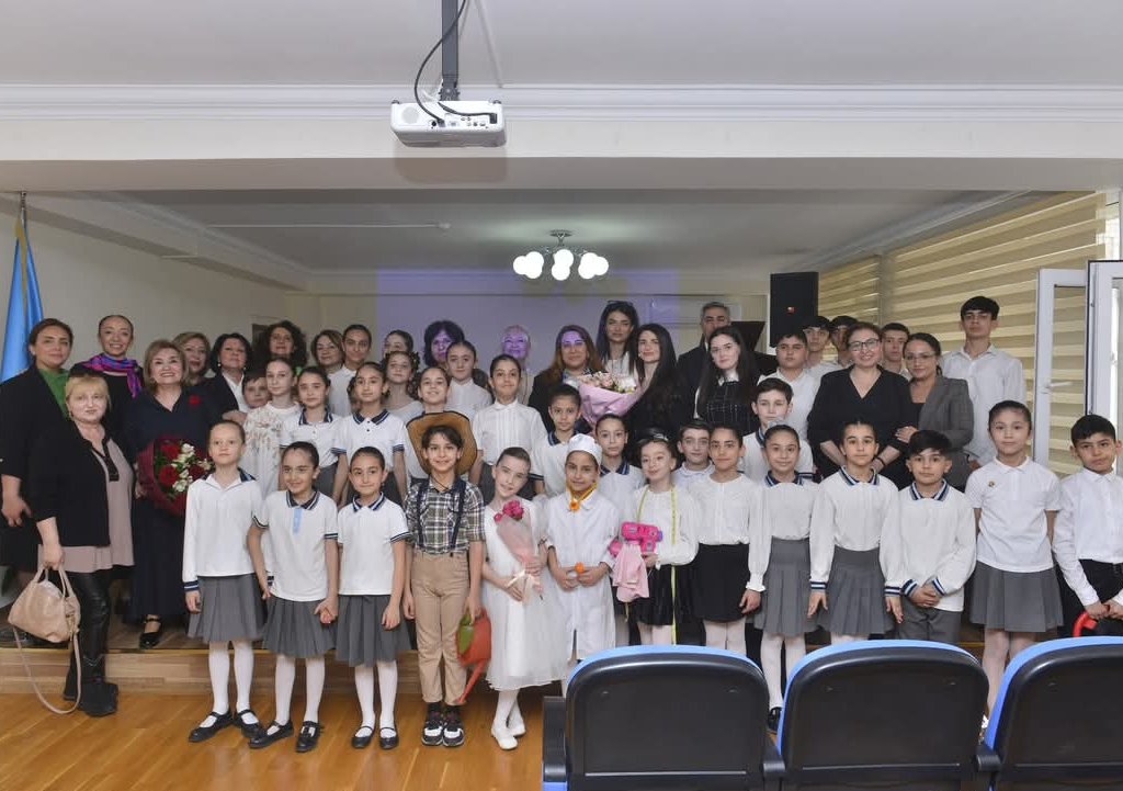 Bakı Xoreoqrafiya Akademiyasında Ulu Öndər Heydər Əliyevin xatirəsinə həsr olunmuş konsert keçirilib 