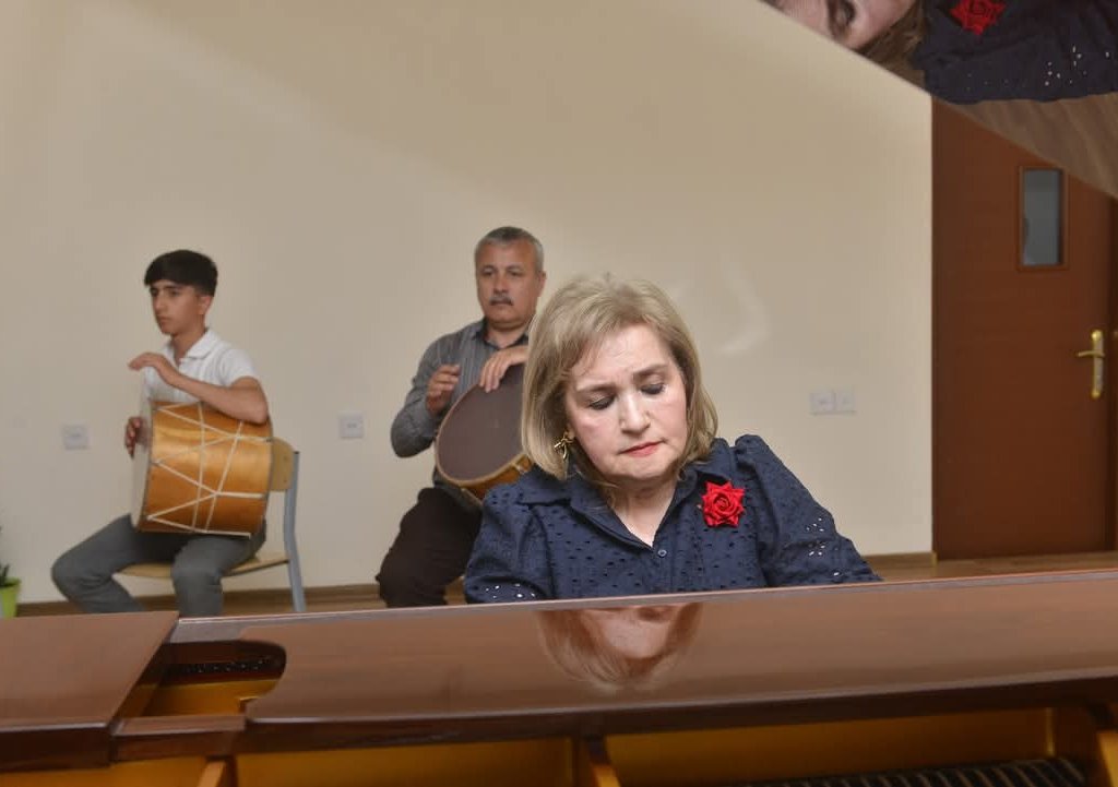 Bakı Xoreoqrafiya Akademiyasında Ulu Öndər Heydər Əliyevin xatirəsinə həsr olunmuş konsert keçirilib 
