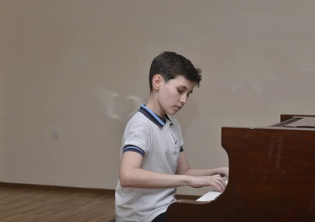 Bakı Xoreoqrafiya Akademiyasında Ulu Öndər Heydər Əliyevin xatirəsinə həsr olunmuş konsert keçirilib 