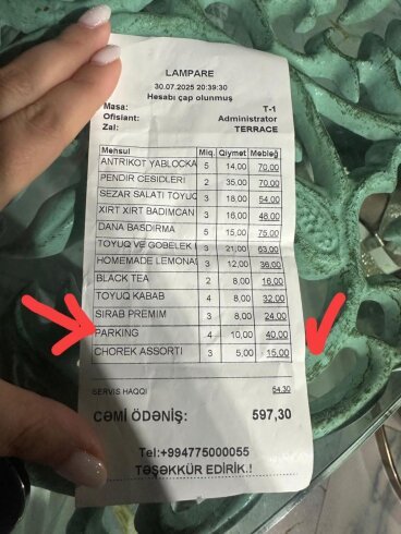 Məşhur restoranda parkinq biabırçılığı: Müştəridən 40 manat ödəniş alınıb - FOTO