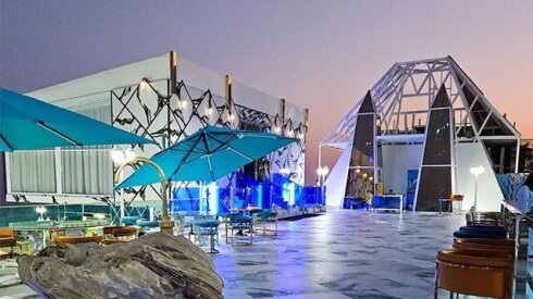 Məşhur restoranda parkinq biabırçılığı: Müştəridən 40 manat ödəniş alınıb - FOTO
