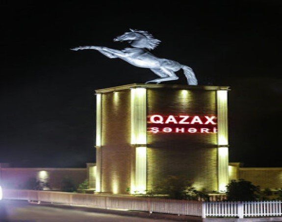 Qazax İcra başçısının "sevimli" küçələri var - Qazaxda eyni yollar 2 il sonra yenə təmir olunur