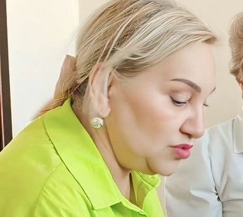 İnternat məktəbinin direktoru Gülnarə Abdullayeva qadağa