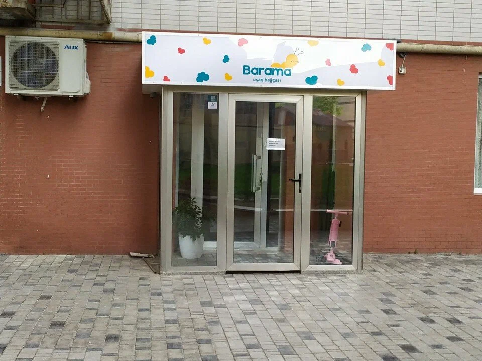 Nəsimi rayonunda “Barama” bağçasında uşağa şi**ət-Videofakt