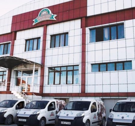 “Halal Dad”ın “Ocaq üstü” sosiskasından görün nə çıxdı-Video
