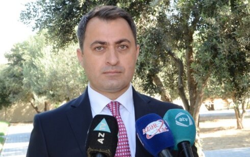 Nizami rayonunda AĞACI DİVARA HÖRDÜLƏR... - DƏLİXANADIR, VALLAH...