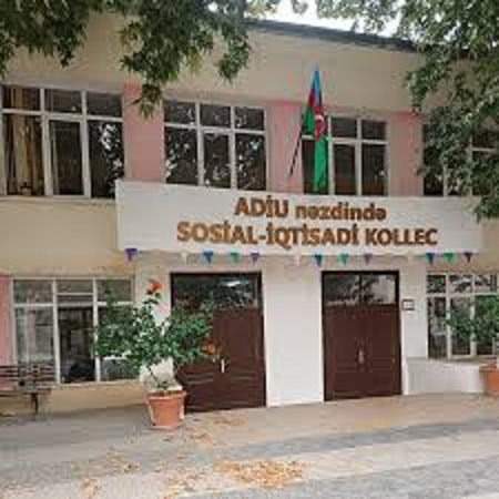 Kolleçdə direktorla müəllimin maaşları arasında qa qala 6 qat fərq var... NİYƏ?