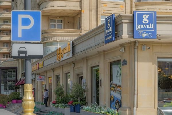 "Gavalı"nın qəbzlərində QƏRİBƏLİK: Çərəz, quru meyvə, şokolad satılan mağazalar şəbəkəsi niyə kafe kimi QEYDİYATDADIR?