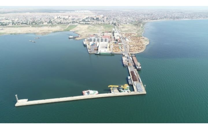 Bakı limanında “mafiya filmi” ssenarisi - 3 milyonu aradan çıxardılar