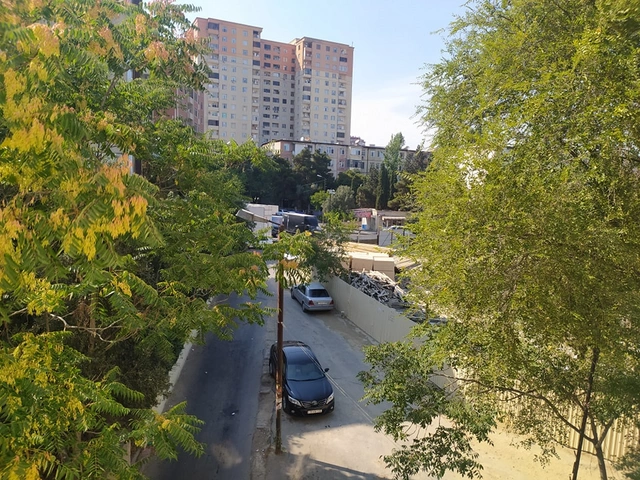 “Qarant İnşaat” layihədən kənar tikinti işləri aparır? - Nəsimi rayonunda dərəbəylik - Videofakt